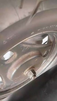 دراجة زنبور • مكينة ما مفتوحه • كهربايات شغاله