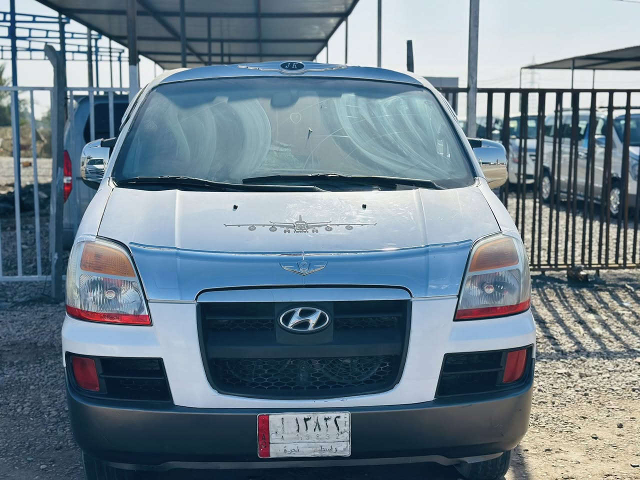 السلام عليكم ستاركس 2000محدثه 2007رقم واسط جاهز تخم تاير حداديه كفاله من الضربه 50ورقه وبيه مجال المكان بابل الشوملي معرض سيد اكرم الشرفي  
*********** سيد حسن الشرفي.
