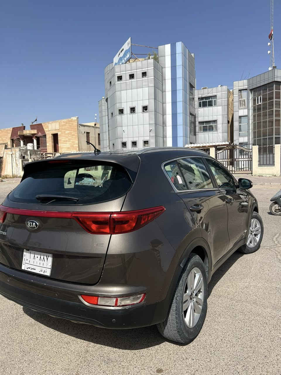 سبورتج ٢٠١٧ خليجي رقم ذي قار بأسمي مداور ثاني يوم ماشية ١٣٥ الف السيارة كير محرك تبريد حدادية مكفول وجاهزة من كلشي صور السونار مرفقة مع السونار 
مكاني السماوة مركز المدينة الشراي يتصل 
***********

