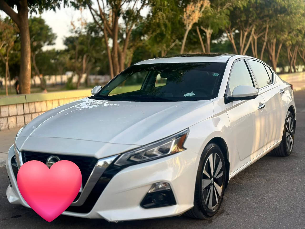 السلام عليكم/نيسان لتيما موديل ١٩ لون ابيض مواصفات فول واحد على واحد بسمي وكاله عامه بدون ضرر بدون ايرباك كلهن سليمات جاملغ سرقه فقط مكفوله كفاله عامه فئه sv بصمه تشغيل بصمه أبواب بصمه سايد ابريك تحكمات كشن كهرباء تبريد تدفئة كشنات نفخ كشن تبريد أمامي خلفي كامره خلفيه فتحه سقف سلايت موصفات بعد بيه امفوله إتصال عل رقم ***********
