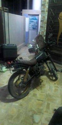 دراجة قفاز مكينه نضيفه شاصي نضيف جازه وشغاله بيع مستعجل بسبب ضروف صحيه...