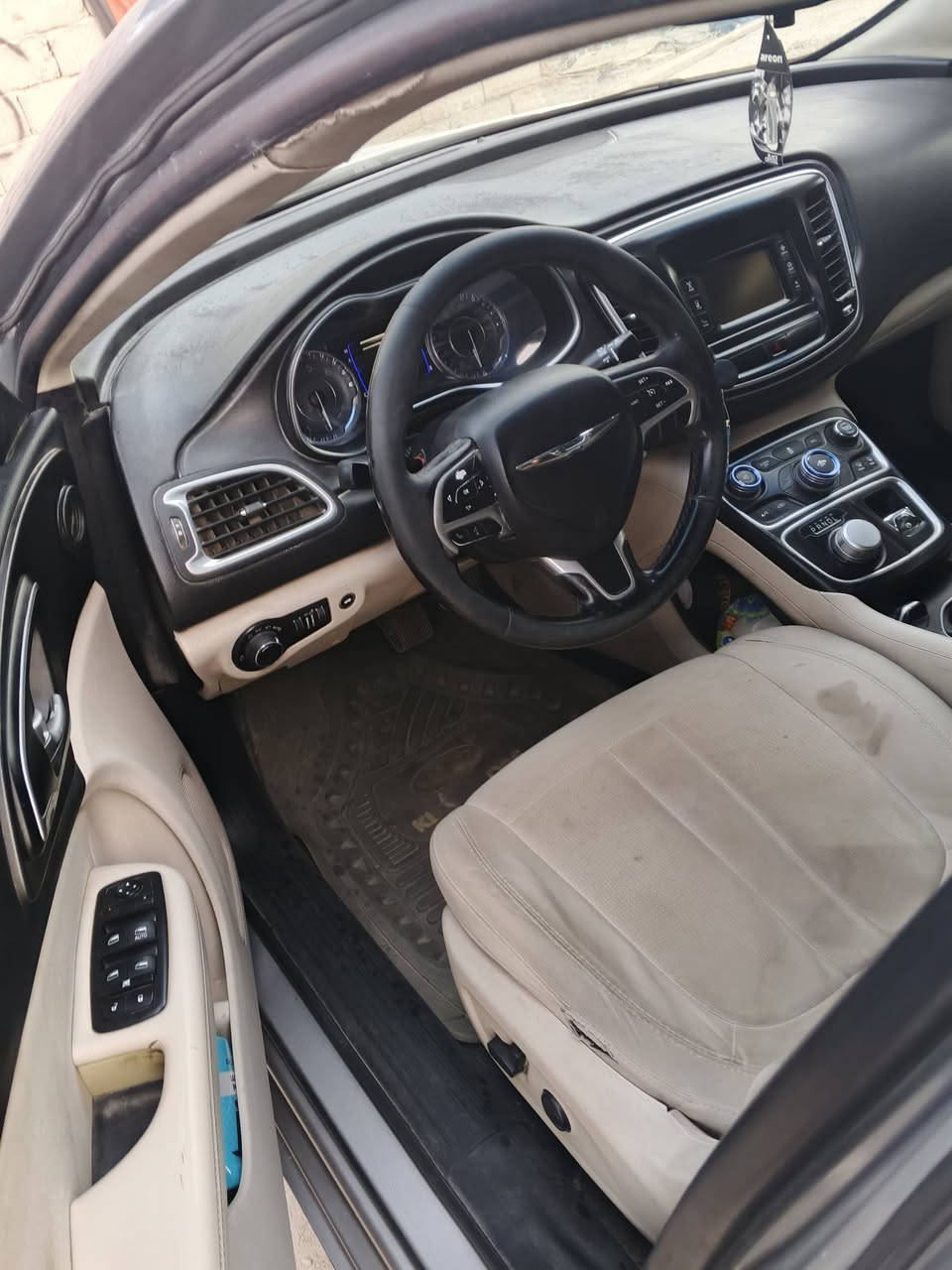 سلام عليكم سي200 موديل 2016  رقم ذي قار مداور ثاني اليوم   تبريد تدفئة حدادية100/100 تأيرات جديدات بيهة خيط   تبخير قليل عوزهة ترتيب بصيط  دعماية أمامية مكسورة سيارة سعر 78 وبيهال مجال. مكان ناصرية مركز    رقم هاتف  ***********
