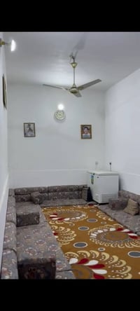 بيت للبيع مدينة الصدر ١٢٥ متر المساحه طابق ونص بناء حديث قرب سوق المدي...