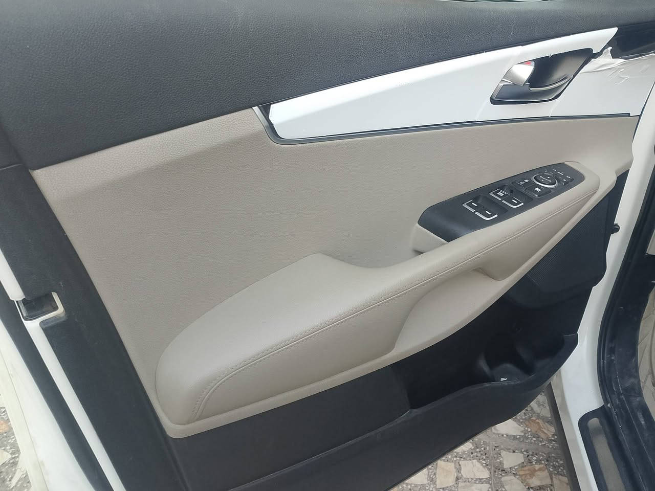 سلام عليكم
سورنتو موديل 2020 السياره حلوه خير من الله كفاله عامه بيه بلدور الجاملغ الخلفي شي بصيط جداً ماامبين موضع السونار 6اسلندر رقم بغداد دولي مكان السياره نجف السعر 278 وبيه مجال بصيط رقم الهاتف ***********
