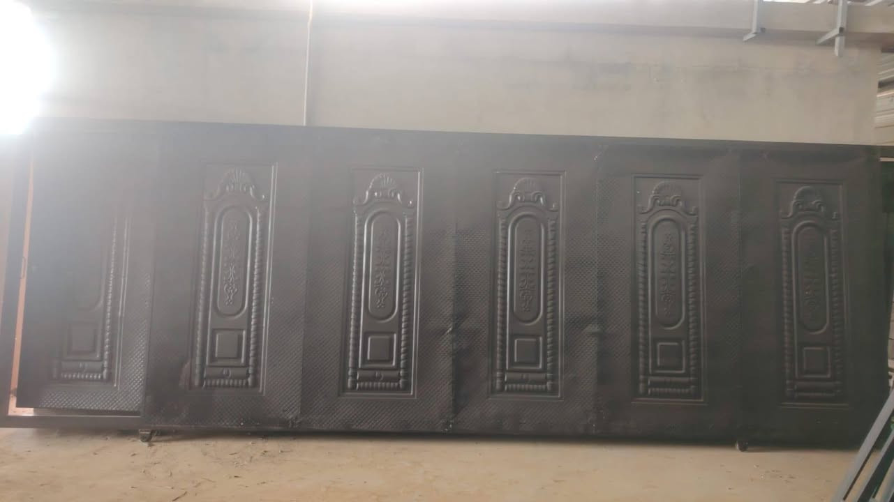 السلام عليكم  موجود انواع البوب والشبابيك وبنسب الأسعار بس اتصل لاتشيل هم التوصيل نوصلك للبيت 
***********
***********
