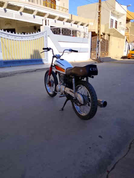 رابيدو 23 للبيع 

اي عيب مابيها فقط لاستيك ولف يراد تبديل

سبب البيع محتاج

دهن جديد دهن اماراتي 

سعر 320 وبي مجال

رقمي ***********
