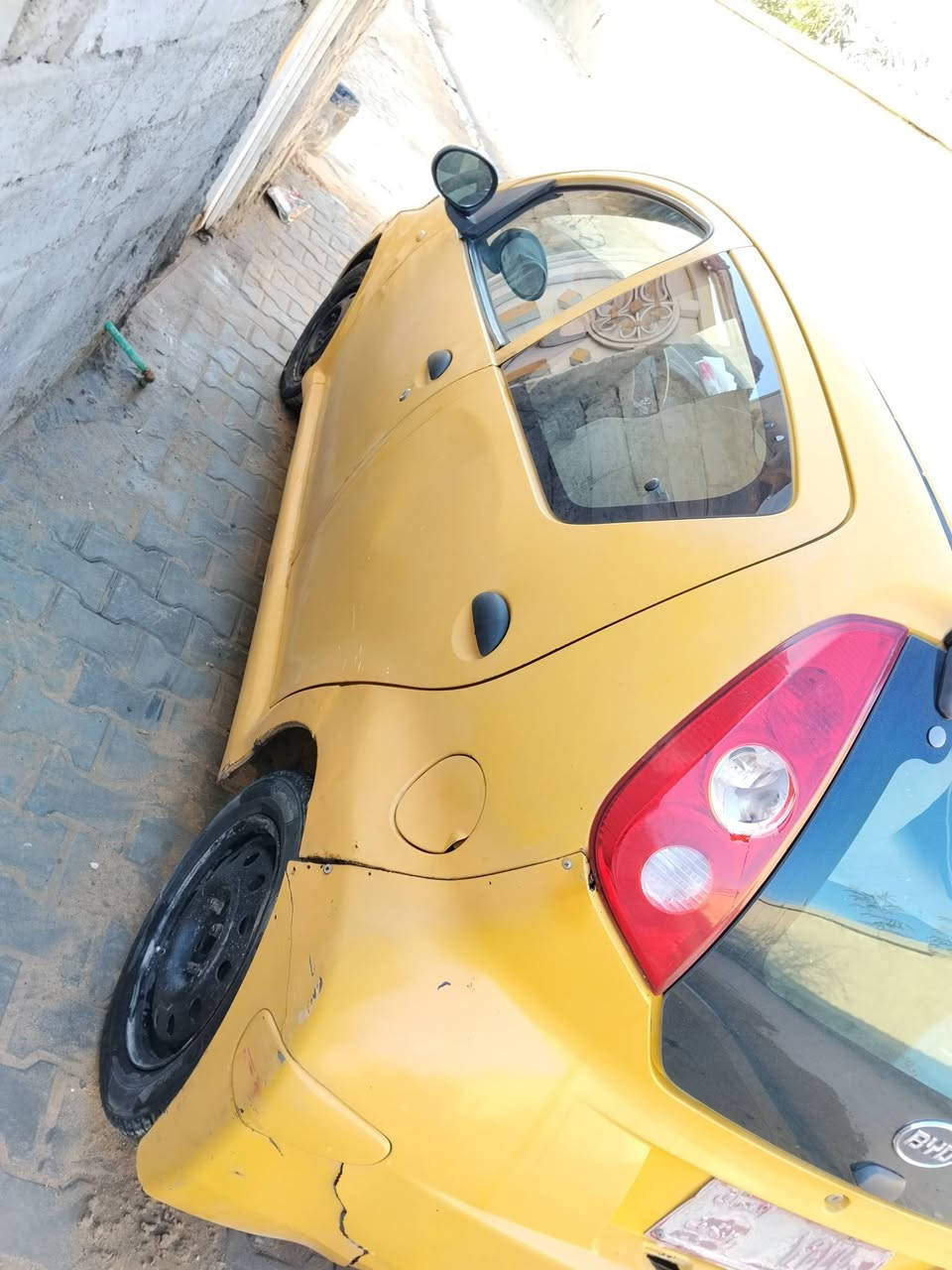 سلام عليكم سياره بي واي دي صالون موديل 2011 مكينه وگير مكفوله حداديه جدد سياره نكره سلف ترايك لبصره .السعر مليون ونص راعيه مااندله
مكاني نجف هاذه رقمي ***********
