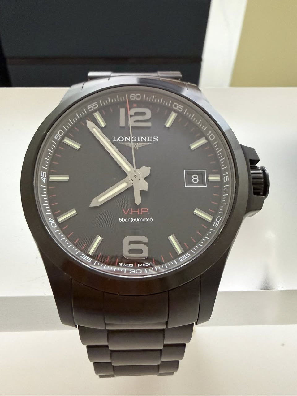 ساعه سويسريه اصليه 100% نوع Longines Conquest V.H.P موديل L3.726.2.56.6 مقاس 42 مم لون اسود كامل PVD حركه كوارتز عاليه الدقه مع التاريخ وسوار ستانلس ستيل اسود حالتها شبه جديده مع كامل المرفقات من العلبه والكفاله وكتيب التعليمات السعر المطلوب 450 دينار للتواصل على الخاص او على الرقم 0785261118


**إذا كنت صاحب هذا الإعلان وتريد حذفه لأي سبب، رجاءا أرسل رسالة إلى الدعم الفني**