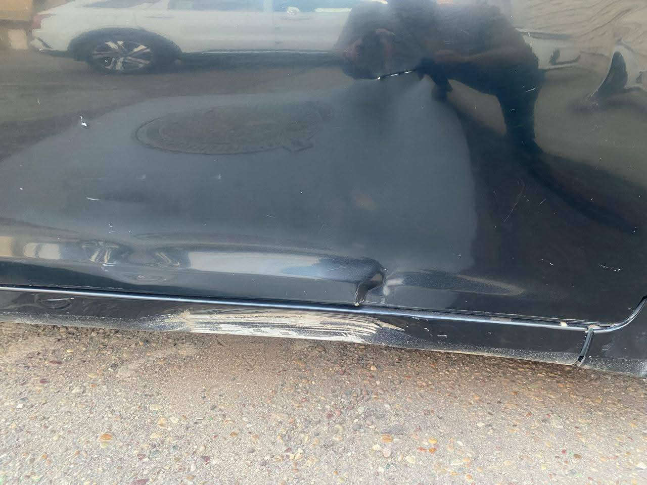 السلام عليكم؛ النترا للبيع ٢٠١٦ لون اسود وارد أمريكي الضرر بأمريكا الباب الي خلف السائق مصلح وراجع ابلا د السيارة كلين؛ بالعراق بيها ضرر بالدوسة وباب الصدر موضح بالصور؛ السيارة حلوة وخير من الله بس يحتاجها ترتيبات  دعامية؛ للاستفسار على أكثر يرجى الاتصال على الرقم؛
*********** / السعر ب108 $.والسونار على الخاص
