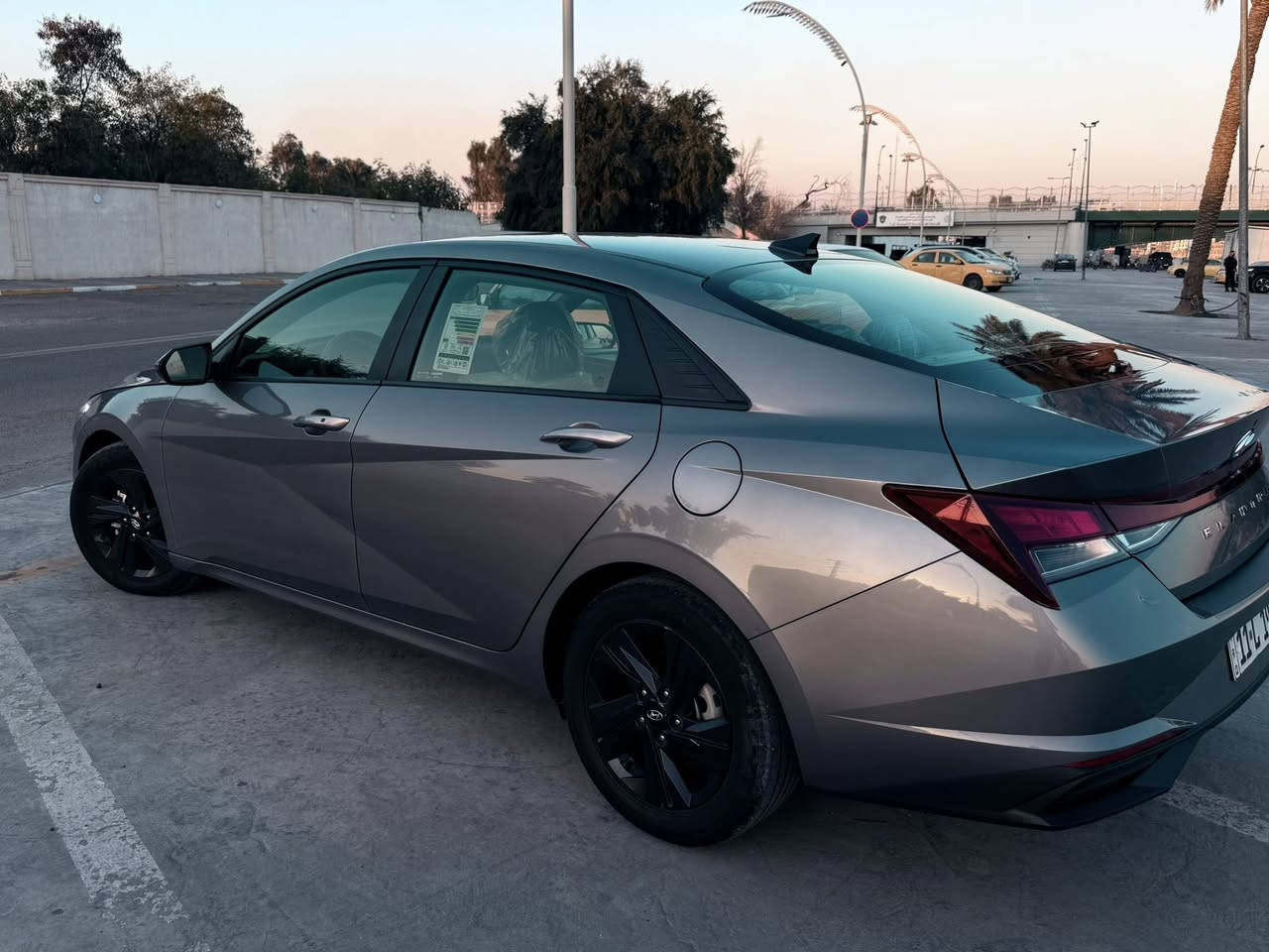 لانترا 2023
ماشيه ٢١
بغداد 
***********
سعر ١٦٢
