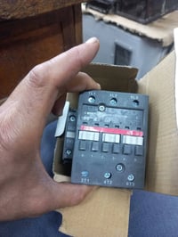 كونتكتر 125 امبير تجاري العدد 25 قطعه السعر 30 الف القطعه بغداد الكاظم...