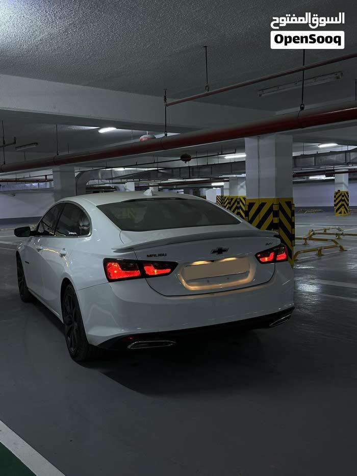 ماليبو 2022 RS كلين
ماشيه ٥٤ الف كيلو السياره داخله كلين بدون حادث بدون ايرباك هنا صارت بيه ضربه بلجاملغ عكس السايق و بدلته اصلي تفصيخ نفس اللون و القديم موجود يرجع بارد و بيه طختين خفيفه بلدوسه جه الصدر جازه بدون اي نقص كير مكينه مكفول السياره كلش جديده  رقم اربيل ب اسمي
السعر ١٤٧ 
مكان بغداد المنصور ***********
