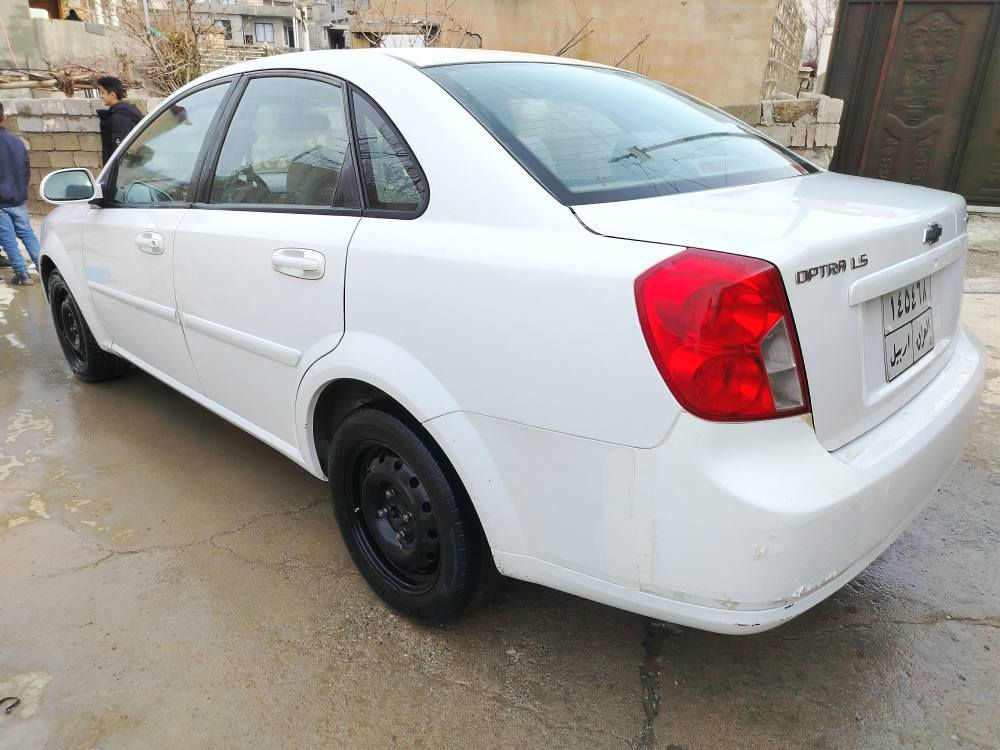 ئۆپتڕا 2010بێ سبوغ گێڕو مەکینەو تەقەوڕەقە بەشەرت تەزرە بەشەرت      سەنەوی تازەخلاس بووە
بەناوی خۆمانە  پێنج ساردی زۆر بچوکی هەیە
بەلام پێوە دیار نینە سەیارەکە بەعام زۆرجوانە
تەحویڵ و غرامە بەشەرتە ڕەقەم هەولێرە
گێڕ عادیە

***********
*********** سوران, أربيل
