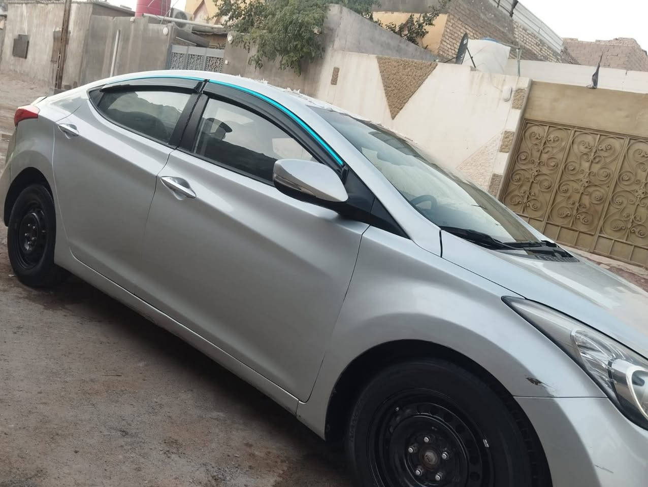 وين اليدور جديد 
السياره ٢٠١٤ سلفري دخول جديد
ادوات ادوات ادوات
مكينه ٢٠٠٠ وكير وحداديه كفاله وشاشه كار بلي كبيره يوتيوب وكوكل مع مضخم صوت تحكم ستيرن جهتين وبصمه سويج تعتيم بمراية السقف ومرايات شفط  واشاره بالمري كامره خلفيه وانذار لايت منضومة زنون ثلجي دواخل جلد كارتون تبريد شرط ثلج وتدفئه حت بالكشنات نضام ايكو قتصاديه  داخله العراق دهن مامبدللها بالعراق تخم تاير وباتري مفوله عدا الفتحه جديد كصه جنطه فقط  ولحيم باجات رقم وسنويه شمالي نكليزي شرط دك حاسبه وين ماكان السياره جديده بمعنى الكلمه ماشيه ٩٠ الف فقط بالعافيه على الياخذها خير من الله
السعر ٥٢ بيها مجال قليل حق الجيه  
عنوان البصره
***********
*********** البصرة, العراق
