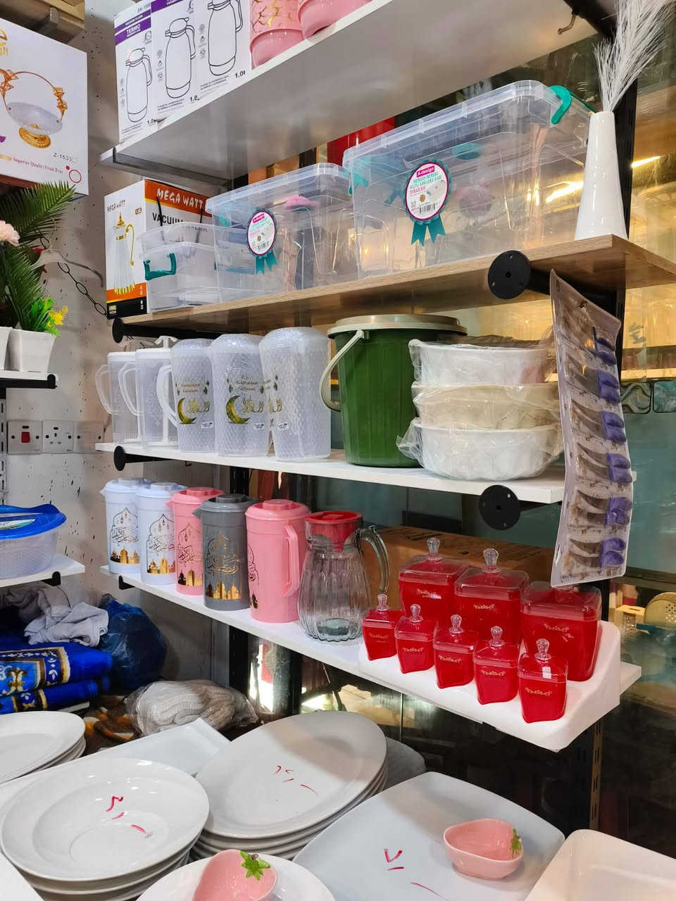 تم وصول الجديد بأرخص الاسعار 💯 
الجمعه بأجر العصر تنزيلات بربع وحاجه 500 
ترقبوا النشر عن التنزيلات متابعتنا 
الي ما لحكن على تنزيلات  الجمعه بأجر العصر تنزيلات وتدللن علينه ويتوفر توصيل مجاني داخل العامريه 
وأيضاً بضاعه جديده بأرخص الاسعار 💯 
ومن الله التوفيق 
#بلاستك #وزجاجيات #سياحي بأنواعها #فرفوري
العنوان العامريه سوق الفلوجه داخل السوق مروان للمنزليه


**إذا كنت صاحب هذا الإعلان وتريد حذفه لأي سبب، رجاءا أرسل رسالة إلى الدعم الفني**