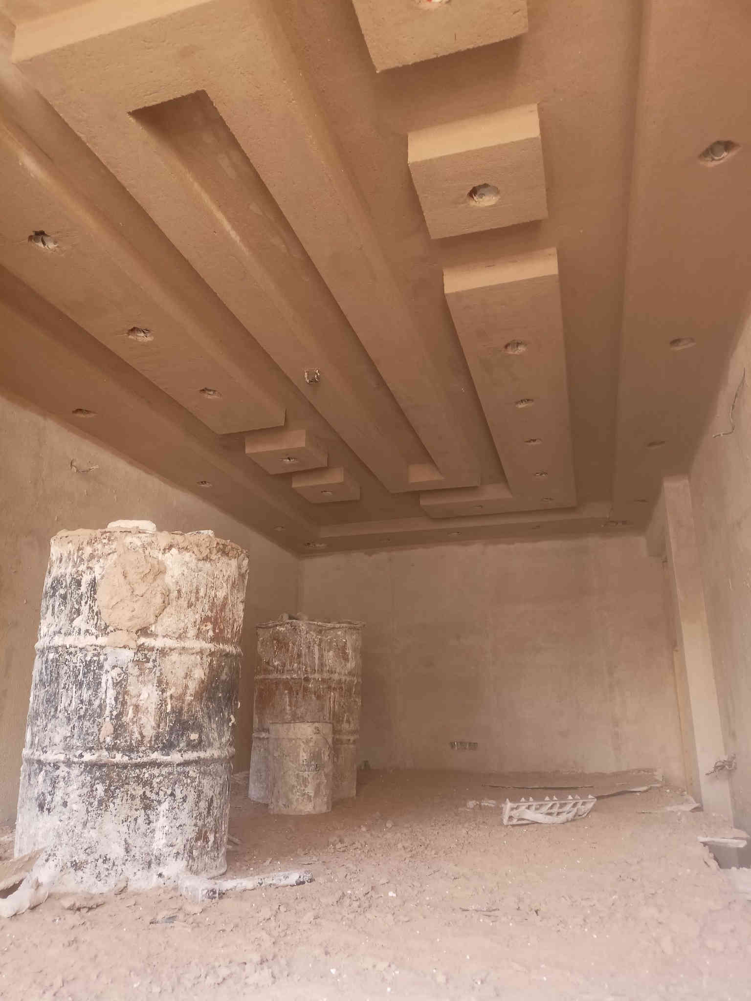 اللهم صل على محمد وال محمد خلفات بياض  شغل درجه اولى باشراف مهندس شغنا بغداد فقط ***********
