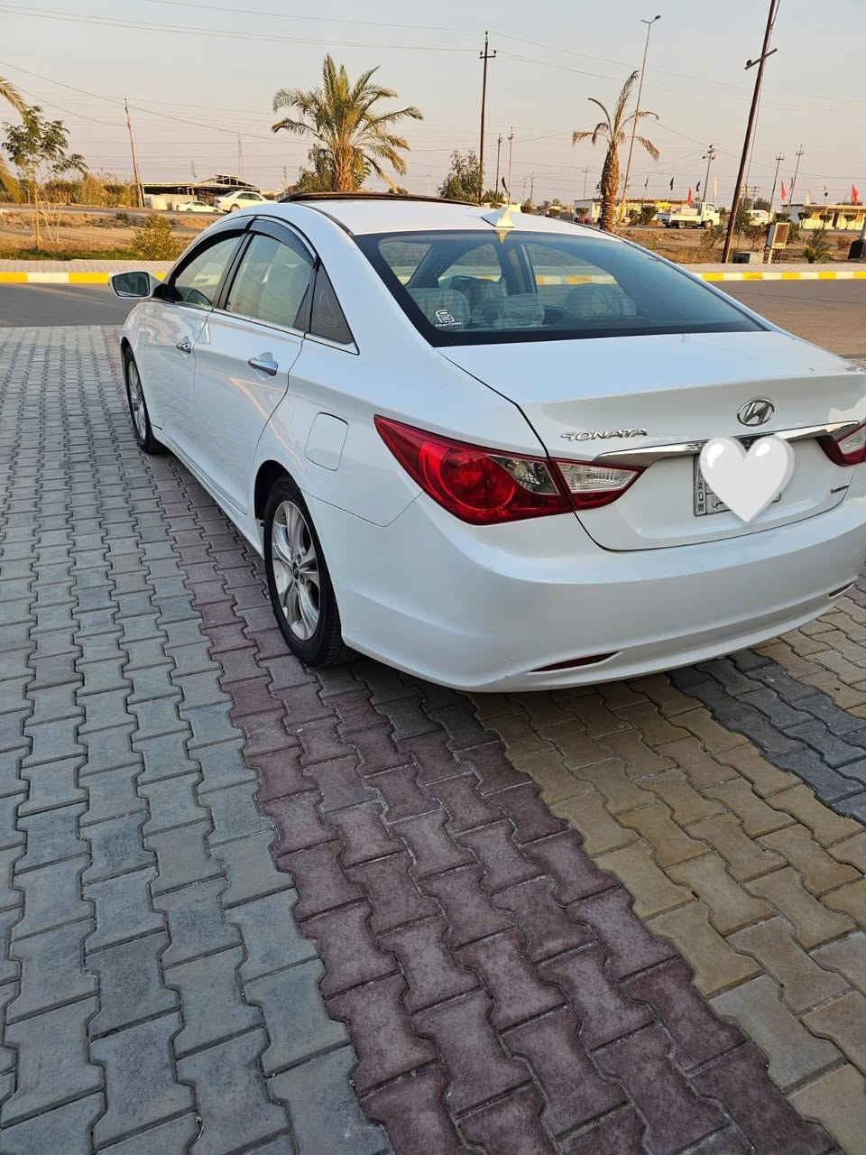 السلام عليكم
للبيع هونداي سوناتا موديل 2013 امريكي رقم بابل مشروع
وطني سنويه 2028 فول مواصفات واحد على واحد 
مواصفات
فتحه
بصمه
اشاير بل مري 
ماشيه 73الف حقيقي 
كشنات جلد 
وبعد ومواصفات معروفه
سياره جديده بمعنه الكلمه 
قطعتين صبغ بدون حادث
مكينه 2400 مكينه وكير مكفولات
السعر. 112 وبيه مجال 
العنوان واسط كوت 
للاتصال ***********
