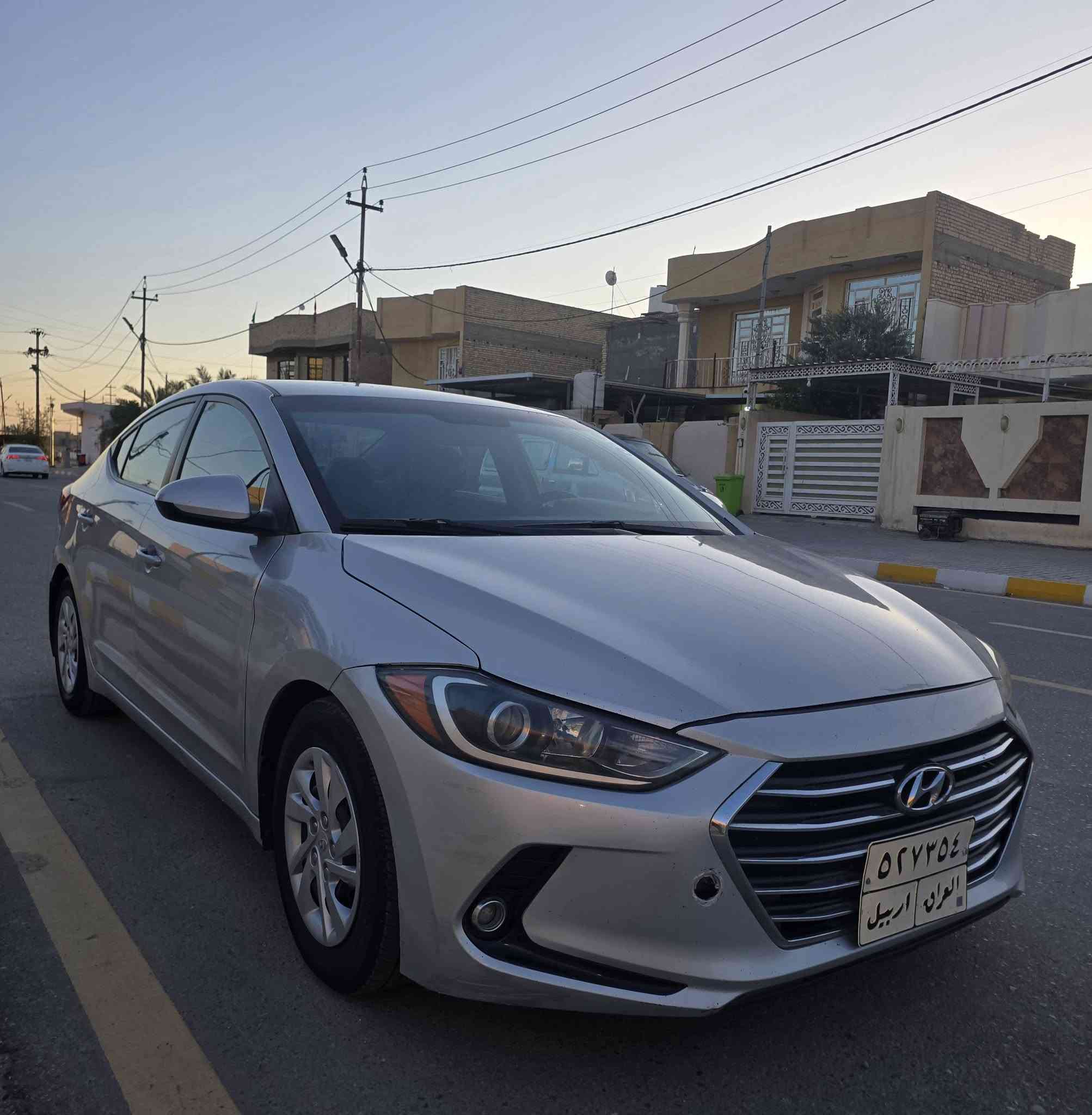 النترا موديل 2017
بأسم كردي وكاله تحويل حاظر .. وارد أمريكي ضررها بنيد وجاملغ فقط  بدون دواخل مكينه 2000 دوش مامفتوحة
 حداديه صدر مكينة كير تبريد تدفئة خير من الله 
مكان السياره صويره 
 119 وبيها مجال للطيبين
رقم الهاتف ***********
