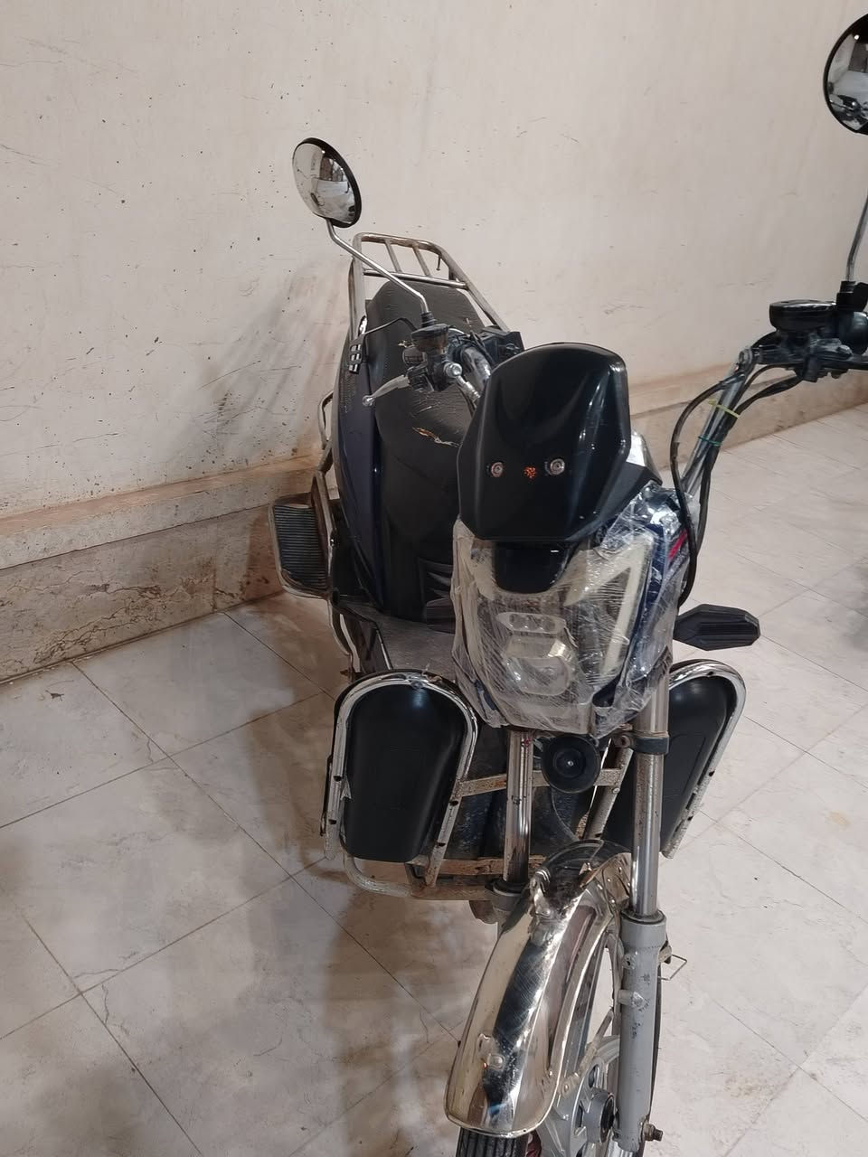 السلام عليكم
دراجه شحن هارلي شركه الأخوين كهربائيات كلها شغاله
 السعر 400،000 الف دينار بي مجال
العنوان الأنبار-الرمادي
اتصال ***********
