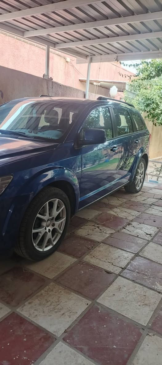 ‏جورني 2015 أزرق
‏بيع او مراوس 
‏جورني 2015 فئة SXT مواصفات :
‏-7 راكب 
‏-بصمة أبواب 
‏-تشغيل عن بعد 
‏سيارة جديدة
‏تحكمات ستيرن جهتين 
‏-مانع انزلاق 
‏-شاشة لمس كبيرة بلادية
‏-كاميرا خلفية
‏-كروز سرعة
‏ -كشن كهرباء 
‏-تدفئة بالكشن والستيرن
‏-ويل كب رياضي حجم 19 
‏-محرك 2400 اقتصادي 
‏-تبريد قطعة واحدة ثلج منظومة جديدة
‏رقم بابل مشروع وطني يعني تتحول ببغداد او باي محافظة محرك وگير بحالة ممتازة صدر جديد حادثها بامريكا مقدمة الچاملغ جهة السائق والبنيد بدون دواخل وبالعراق تبديل باب السائق بسبب حادث خفيف
***********
