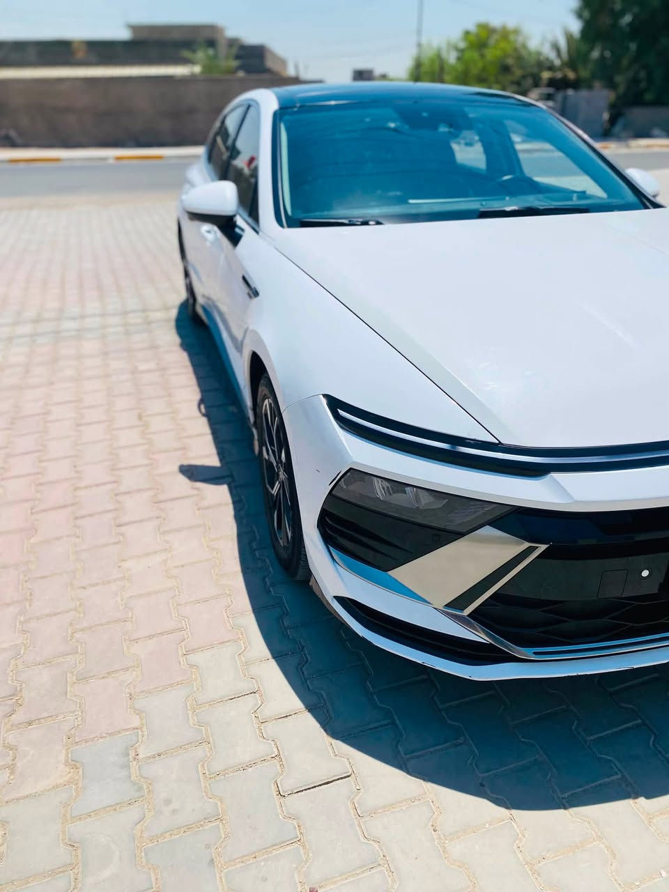 للبيع سوناتا موديل 2024
وارد كوري مكينه 2000
فول مواصفات للاخير 
السياره بدون رقم السعر ١٣٥ 
وبيه مجال قليل المكان بغداد 
الهاتف ***********
