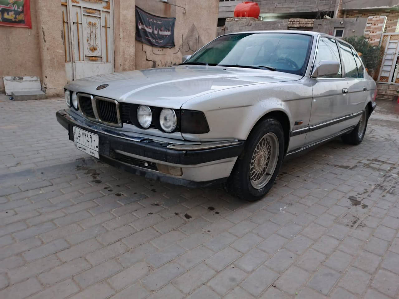 سلام عليكم شباب بيم  سلفر مودل ٩١  /رقم بغداد حاز ثالث بس وكاله محرك 8سلندر محرك و كير شرط صدرامامي خلفي جديد تخم تاير جديد كهرابايت كله شغاله كشنات جلد كهرباي شقلت سياره جديده ] رقم صاحب سيارهه
سعر 29وبيه مجال 
***********》مكان سياره بغداد مدانت صدر
