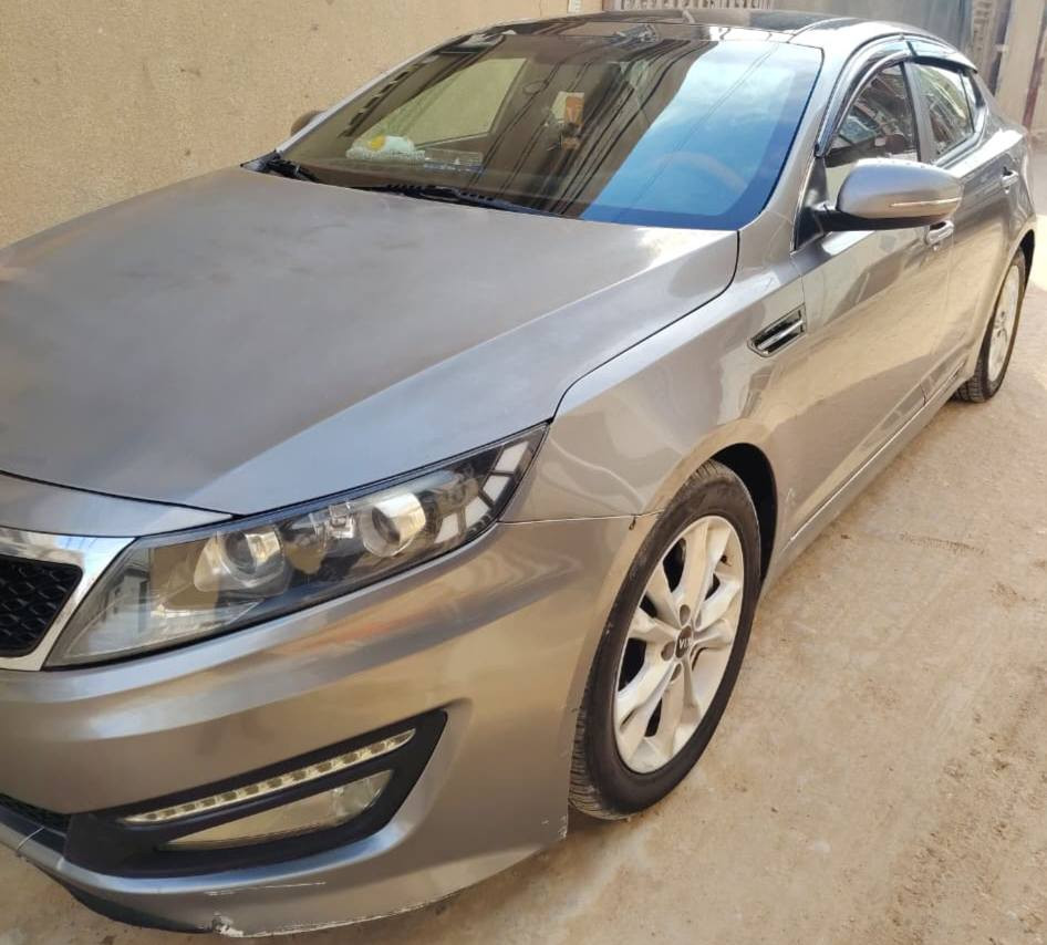 اوبتيما 2013 امريكي GDI ماشية 153000 الكازكيت عليتة علمود الدفانز وحاليا اخبط محسن وعادي اي تنقيص دهن ماكو السيارة بيها 3 قطع صبغ جاملغات خلفية والبنيد جارد مواصفات معروفة فول تبريد ثلج الشواصي والجنطة مكفولة من الضرر سنوية لل2029 مشروع وطني بأسمي الهزة جديدة السعر 86 $
***********
