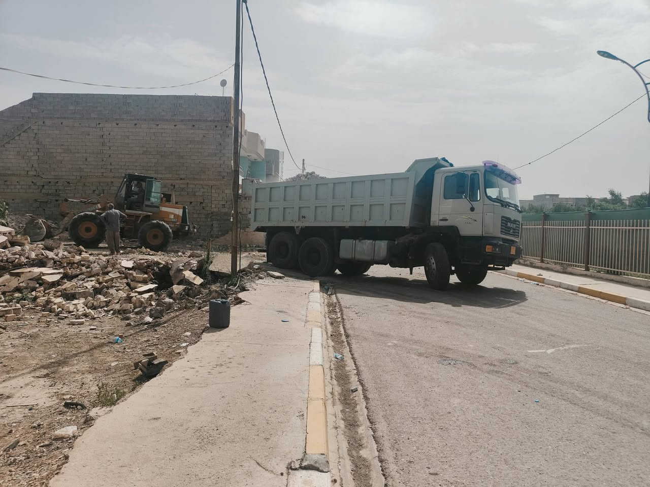 مان موديل 94 بلادي قلاب مكينه 28 مجموعه نص جي أف شاصي عريض مضروب باج بطن من الطول للطول كير حصيره 160مكينه خير من الله مابيها تنقيص
رقمها سليمانيه بسمي لل 2026 تنتهي السنويه سياره جاهزه للشغل تخم تاير   *********** سعرها 200 قفل
