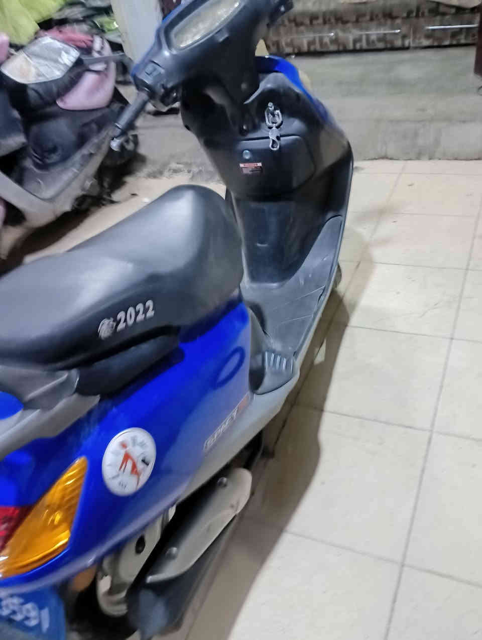 سلام عليكم/ماطور سبيسي موديل 22 للبيع مستخدم قليل كله شرط وشغال محرك مامفتوح كفرات فول جديد بلادي سعر 650 وبي مجال عنوان كركوك 
***********/////***********
