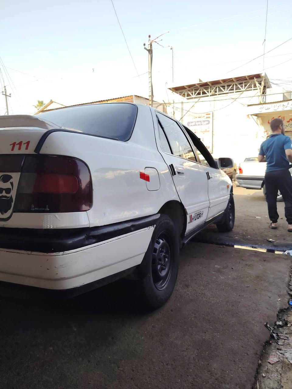 مكلف بل نشر هونداي النترا موديل ٩٢ تك كمشفت  محرك بروتون نوزل سيارة غنيه عن التعريف قطاره مال بنزين ترايها حلو وسريع السياره كير عادي جمات كهرب رقم مسطرة تحويل من الشرعي بيها مكانت تصليحات كدام العين سعرها ٢٦ وبيها مجال عنوان تلكيف حي اور***********/***********
