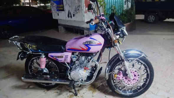 سلام عليكم هونزدا إيراني للبيع زيرو ماشية ٥الاف أوراقها كاملة مكمركة   مكفولة كفالة عامة تشتغيل عن بعد وبصمات 2 شاشة وتربط بلتوث مكينة 200 كهربائيات شغالة مكاني بغداد بلحرية سعرها 900 بيهة مجال    ***********
