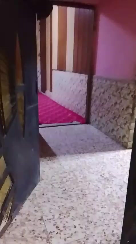 بيت للايجار ٣٠٠ م غرفتين وصاله ومطبخ ودوانيه وطارمه الطوبه والنخيله ***********
