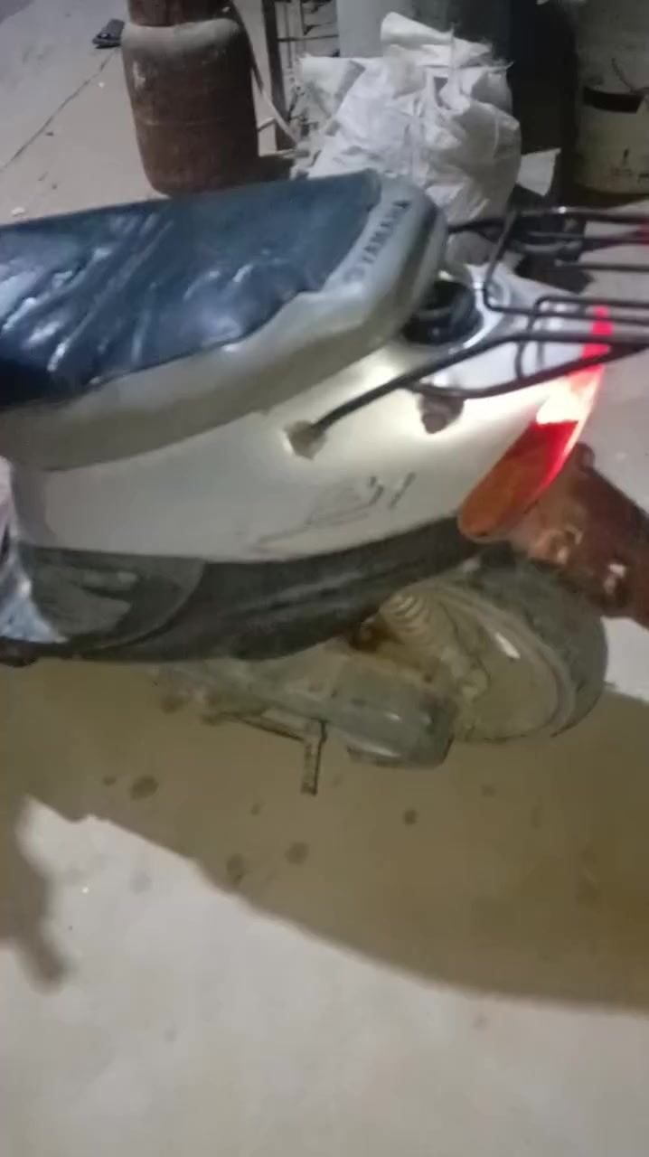 سلام عليكم دراجه تسعه للبيع نقص بس سلف والباقي كله شغال تجيف جديد والسعر راسلني واتساب  *********** ملاحضه الفيديو قبل التجفيت مصوره
