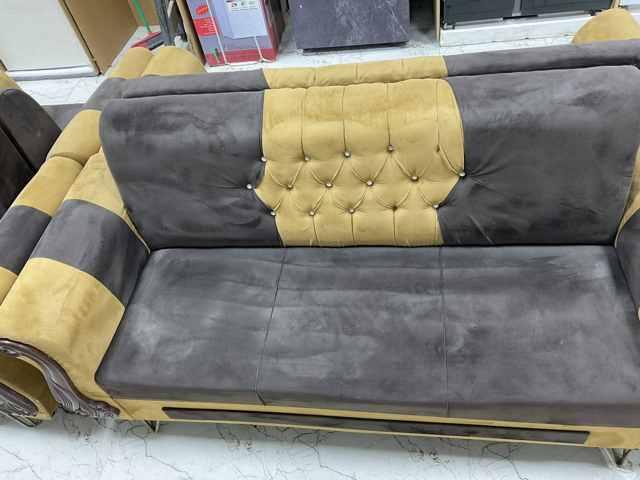 تخم للبيع. ٣٠٠
***********
