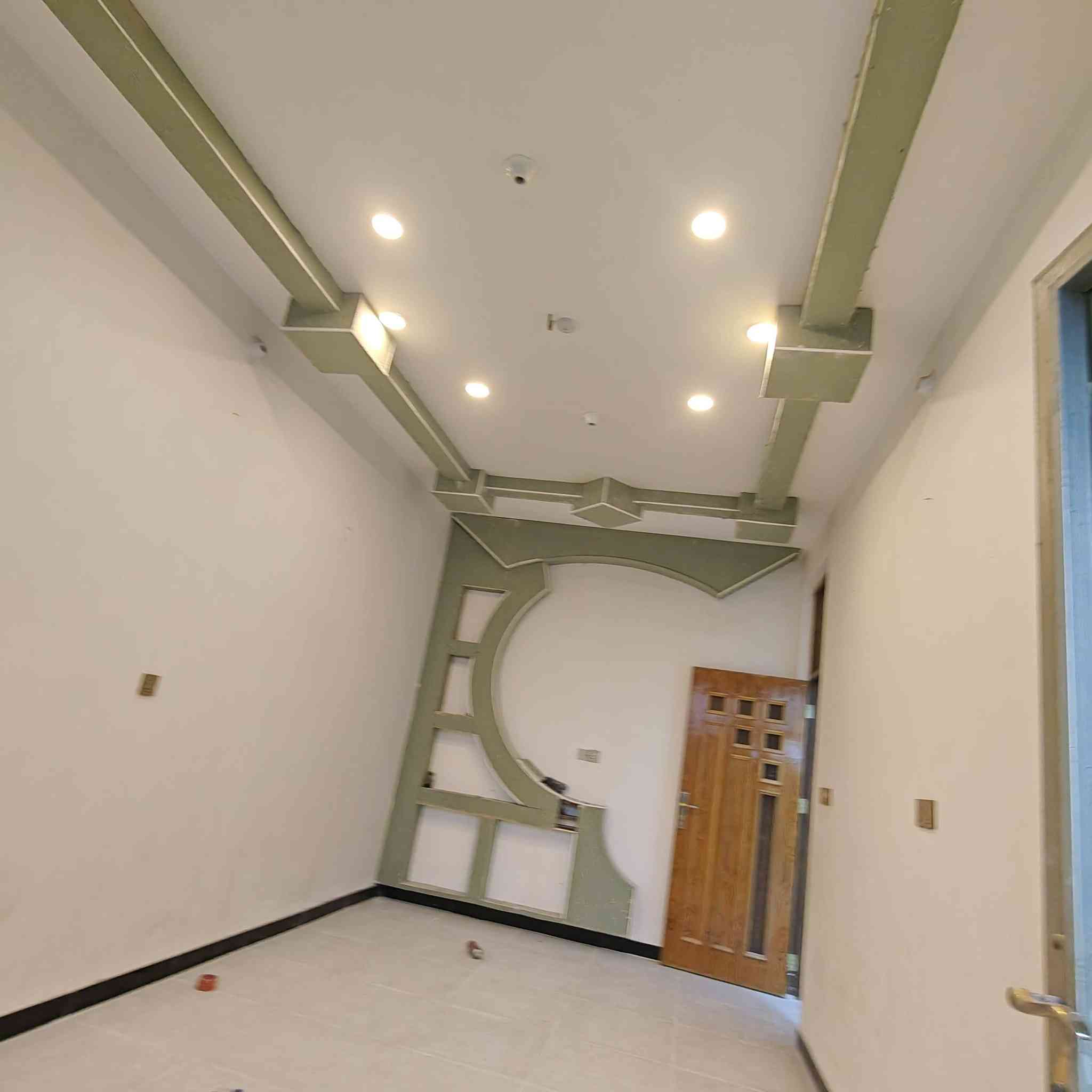 السلام عليكم ديكور للبيع بسعر 150 وبي مجال كامل هذا ***********
