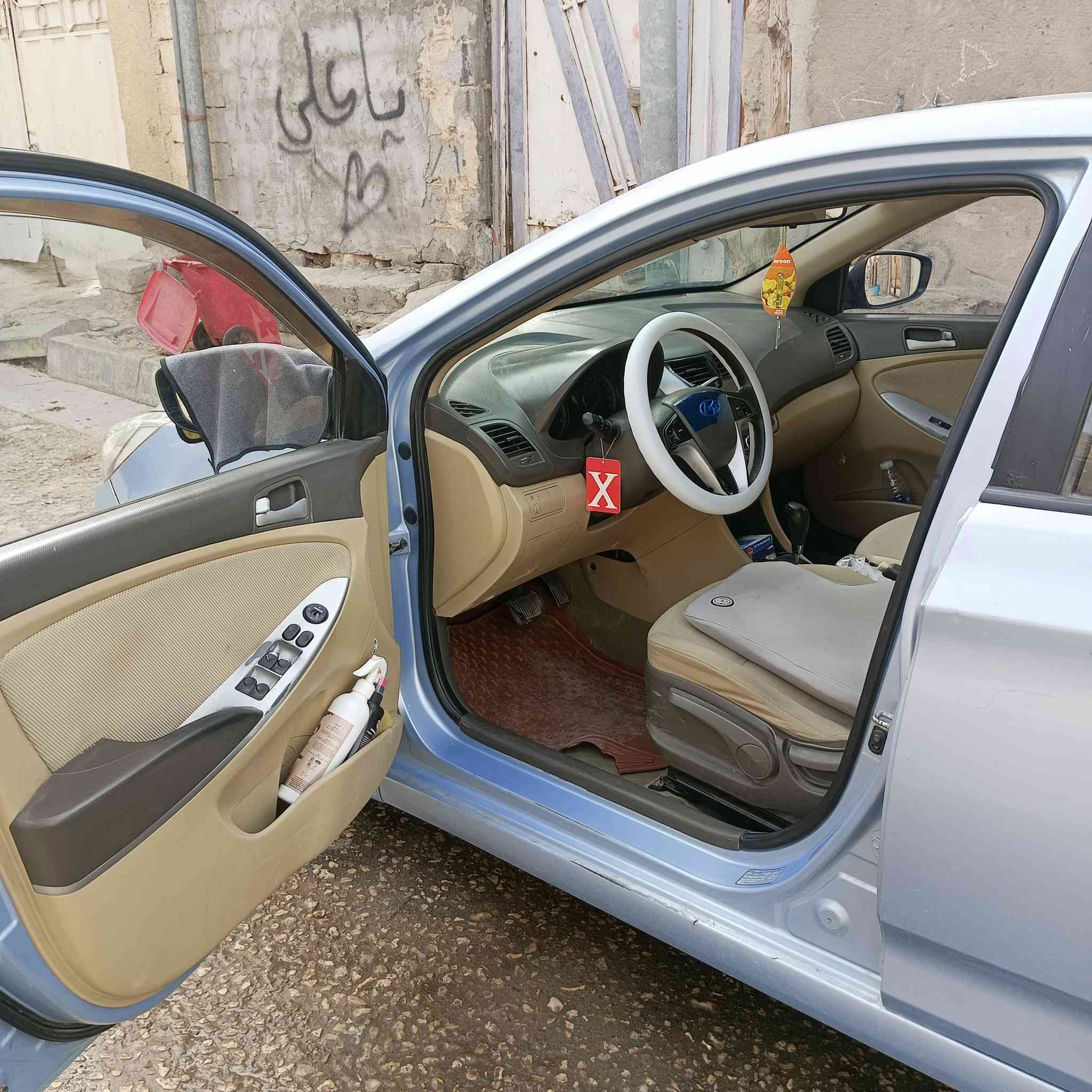 السلام عليكم سياره اكسنت لون بحري للبيع موديل 2013 خليجي مكينه 1600 دوش تبريد ثلج 🥶السياره بيها 4قطع فقط رش بدون اي حادث اوتبديل تخم تاير جديد السياره جاهزه ماعايزه شي ويل كب 5 السعر 90وبيها المجال مكاني كربلاء المقدسة


**إذا كنت صاحب هذا الإعلان وتريد حذفه لأي سبب، رجاءا أرسل رسالة إلى الدعم الفني**