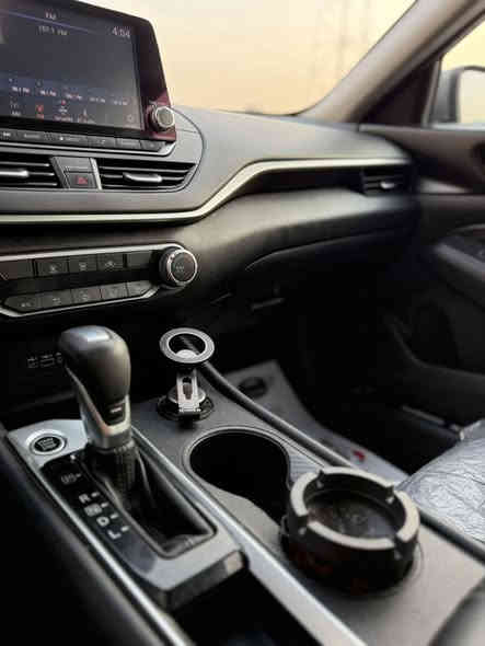 السلام عليكم
Nissan altima 2020 S

السيارة ماشيه ٨٦ الف ميل

بدون ايرباك ضررها موضح بالصور

ادامة كامله قبل ايام مسويلها

رقم اربيل باسمي

السيارة مسويلها ادامة كاملة من دهن كير للفلاتر لغرفة الاحتراق 

السعر 145$

مكان السيارة زيونة 

واتساب ***********
