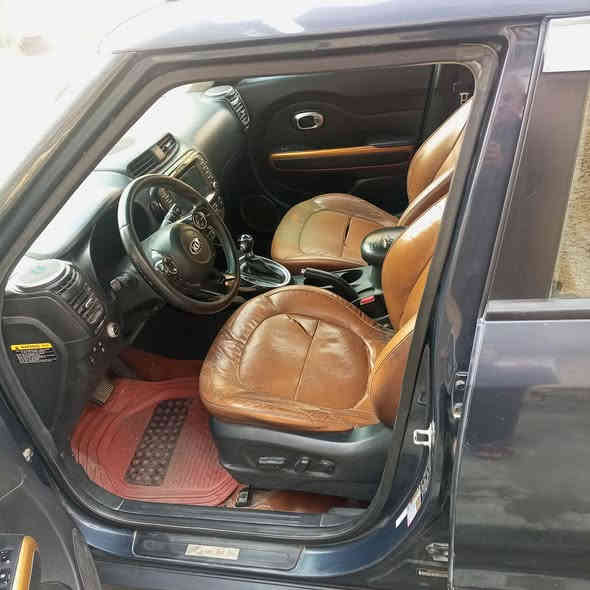 كيا صول موديل 2016 رقم بغداد بسمي..حادث جاملغ خلفي وباب وصبغ بالصندوق..ليبل واحد. فول مواصفات بانوراما بصمة ابواب بصمة تشغيل فول تحكم ستيرن تدفئه بالكشنات..حساسات. محرك 2000..كير محرك مكفول.بغداد الشعب قرب كليه الامام الكاظم..السعر 105..***********
