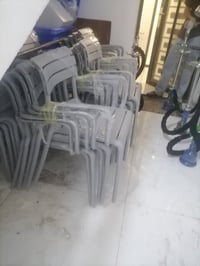 كراسي عدد ٥٠ للبيع ٢٥ جدد و ٢٥ مستخدم اقل الشهر  العنون الشعب شارع بلق...