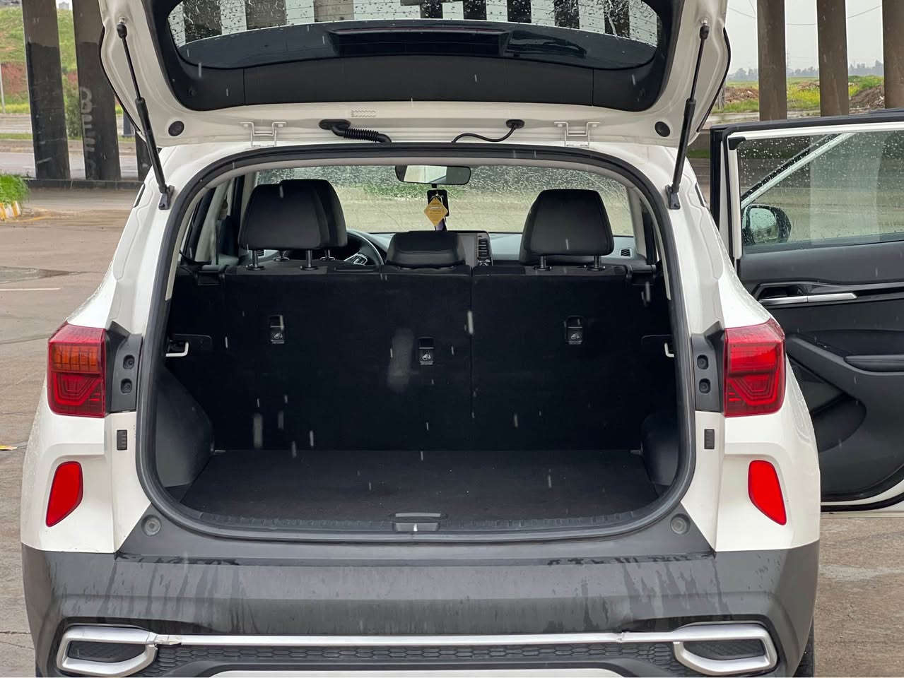 سلام عليكم 

Kia seltos 
مۆدیل ٢٠٢١ S
2.0 لتری ٤ پستۆن DOHC V16
146 هورسپاۆر
سیستەمی گێڕ IVT
لایت LED
لایتی تەم
شاشە گەورە 
خەتی جادە
مۆد Sport . Normal .Smart
مواسەفات ئەمریکی 
تەحکوماتی سوکان
Auto start/stop
Lane keeping Assist
Traction control
ئاوینە کاربای
٤ تایە تازە 
٤ دیسک تازە
یەک دینار مەسرەفی نیە جایزە
یەک پارچە بۆیاخ و  یەک پەڵە سارد بی ناو گرتن 
دەفتەر بەنزینی هەیە
سەنەوی تازەیە تا ٢٠٣٠
بەشەرتی تەحویل
***********
***********
شوین کەرکوک رەحیماوە كركوك, العراق
