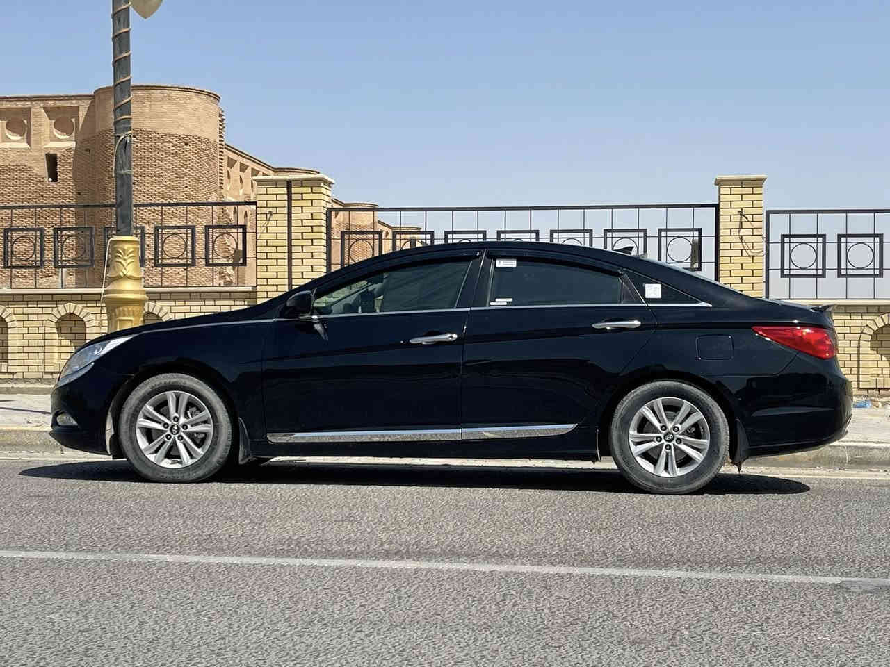 سوناتا 2013 وارد امريكي   بيه سونار فقط قطعتين  كله ليبل واحد  محرك جديد  مكان السيارة سامراء 
سعرها 110 بيه مجال 
***********
