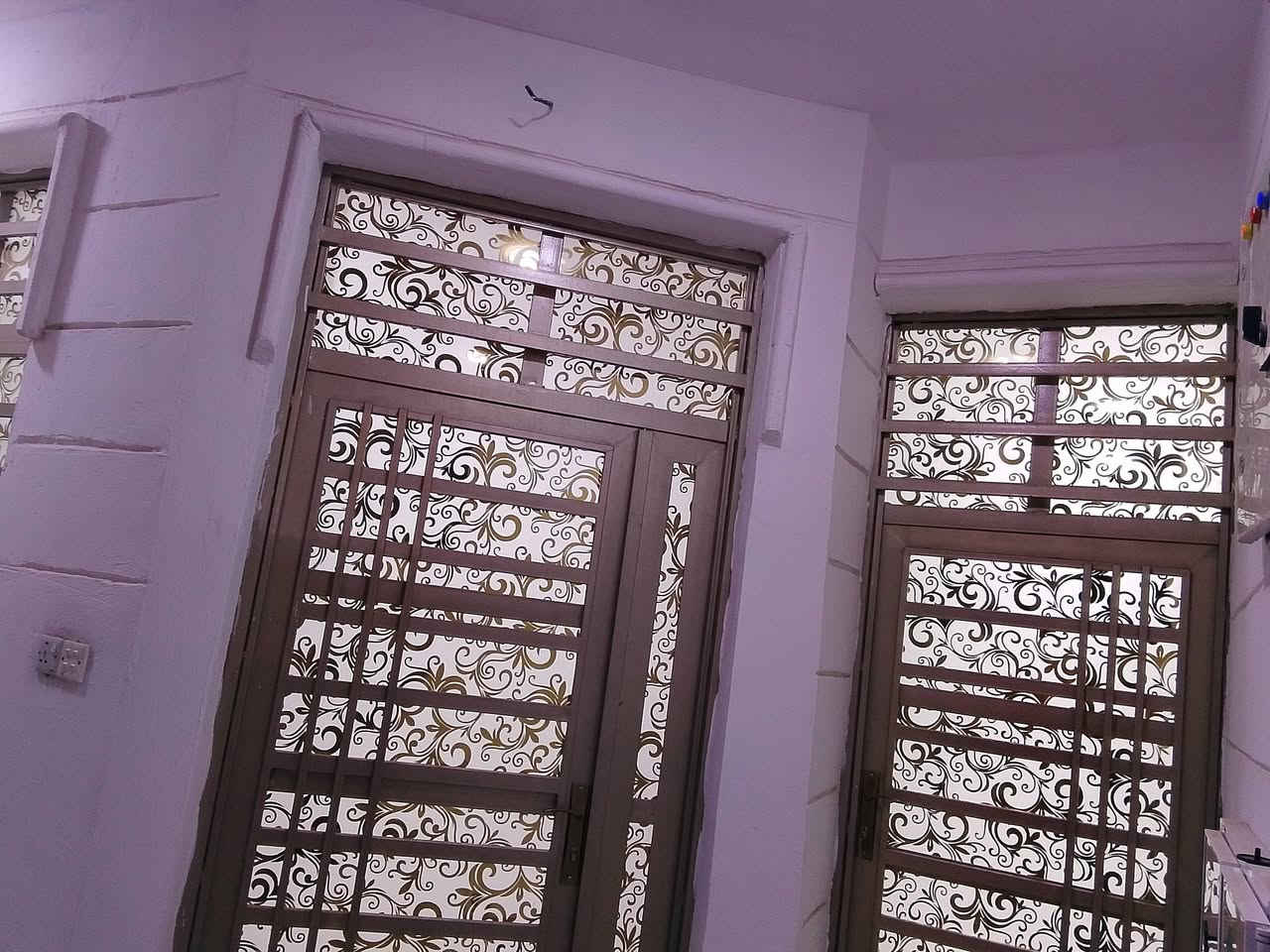 بيت للايجار
بيت 100متر طابق واحد  يحتوي على استقبال مع هول ومطبخ حار وغرفة نوم وحمام داخلي وخارجي ودرج وسطح.... العنوان نهاية أربع شوارع قرب مخبز جنات الغير كاع ابو ريسان وللاستفسار الاتصال بالرقم ***********
