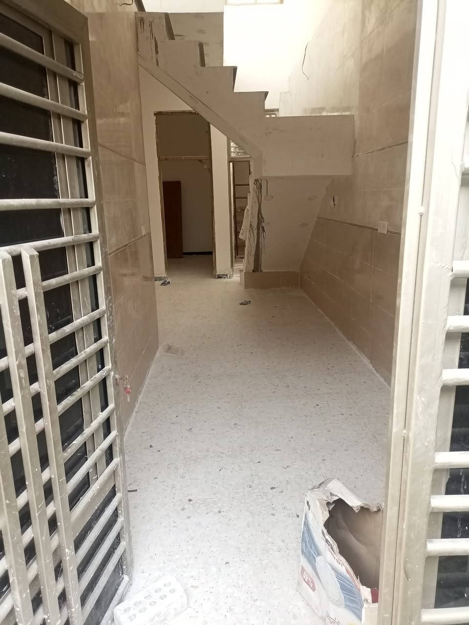 بيت لبيع مساحه82
بناء جديد
العنوان حي النصر الشارع الاول
استقبال صاله غرفه حمام وتواليت غربي
الطابق الثاني صاله غرفه وتواليت وحمام سويت
نوع الارض.  تجاوز
السعر 75 وبي مجال
الستفسار اكثر    ***********
