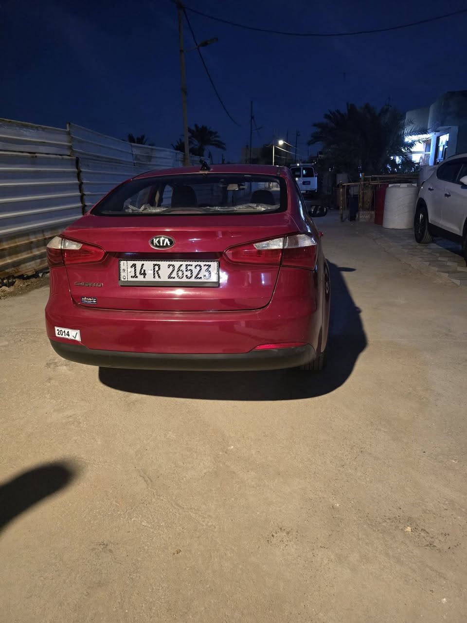 السلام عليكم للبيع كيا سيراتو خليجي مكفوله ضربة تبديل او صبغ  مكينه كير تبريد تخم تاير جاهزه  مديل 2014 رقم بصرة بسمي تحويل  السعر 115  للاستفسار  *********** البند رشيته لان جارد فقط رش شرط
