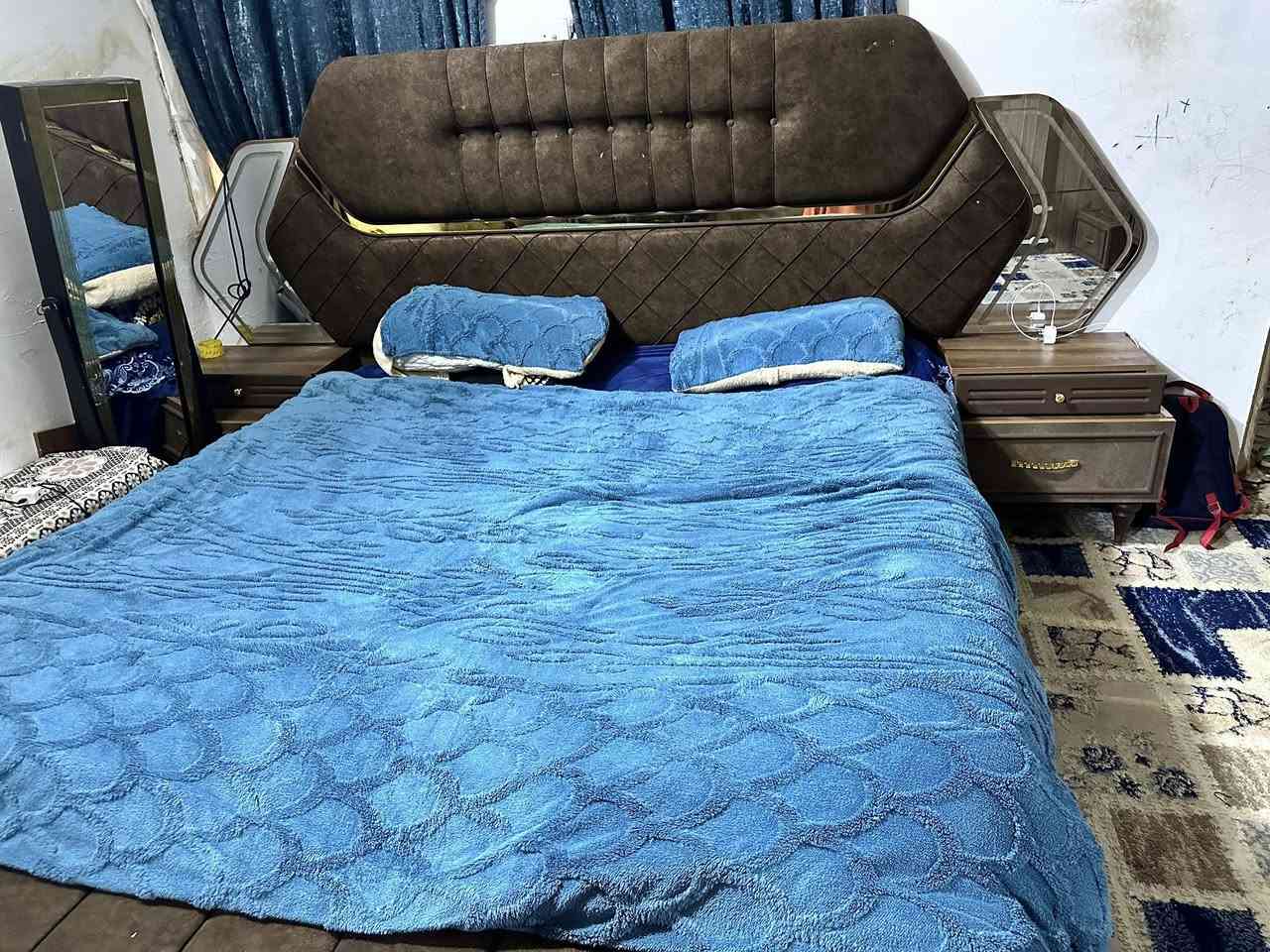 غرفه تركي عشر قطع فخمه سعره 700 وطباخ اربع عيون اخو جديد سعره 100 عنوان كربلاء حي فارس 

‭0776 290 4332‬
