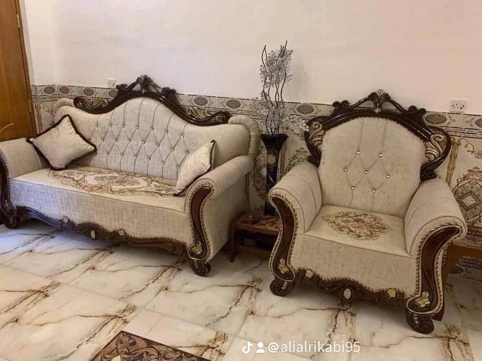 تخم تفصال ابو التاج ضمان خمس سنوات مصنوع من أفضل واجود أنواع الخشب الروسي والقماش تركي درجة أولى والاسفنج مميز أول ارتفاع ١٢ سم والبلايود أبو ١٨ 
لسنا الوحيدين ولكننا الأفضل 
هـ ***********
