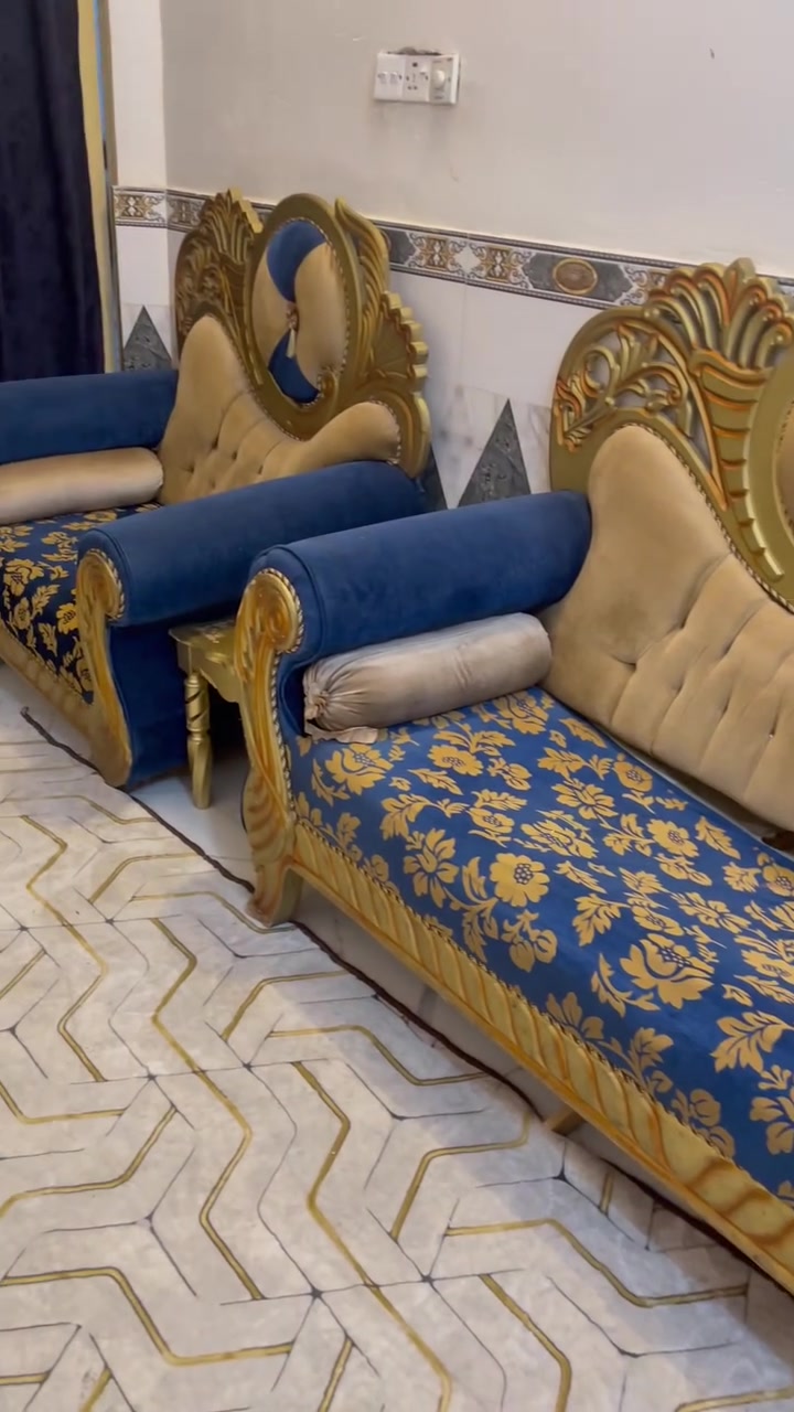 السلام عليكم طخم للبيع سعر 225 وبي مجال قليل ‭0773 789 2493‬توصل. ع رقم
