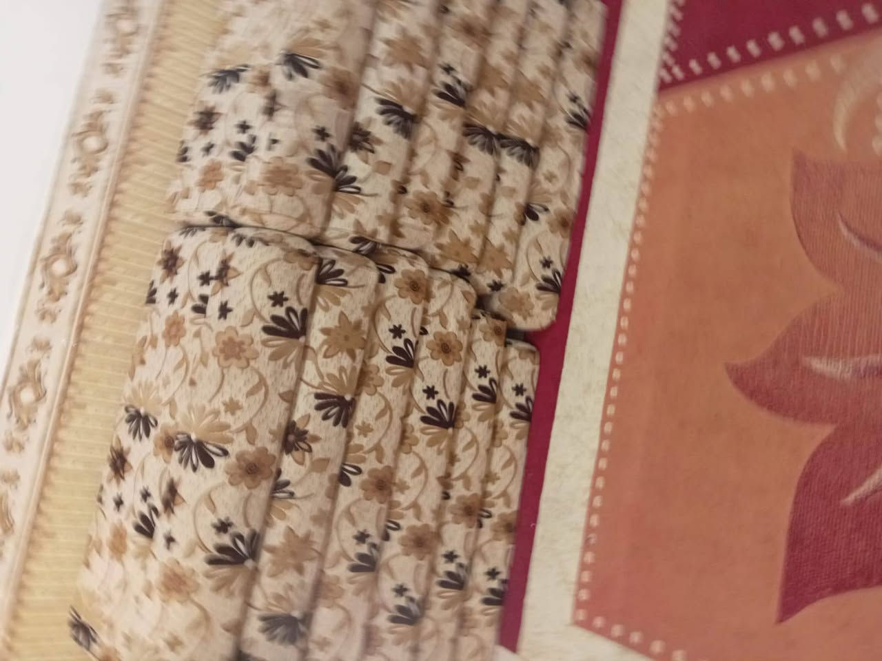 ديوان مستعمل نضيف ومرتب للبيع
***********
