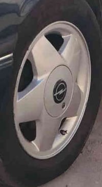 متوفر ويل فكترا 1995 بلادي اصلي طخم كامل مع التايرات نظافه 100٪ حجم 15...