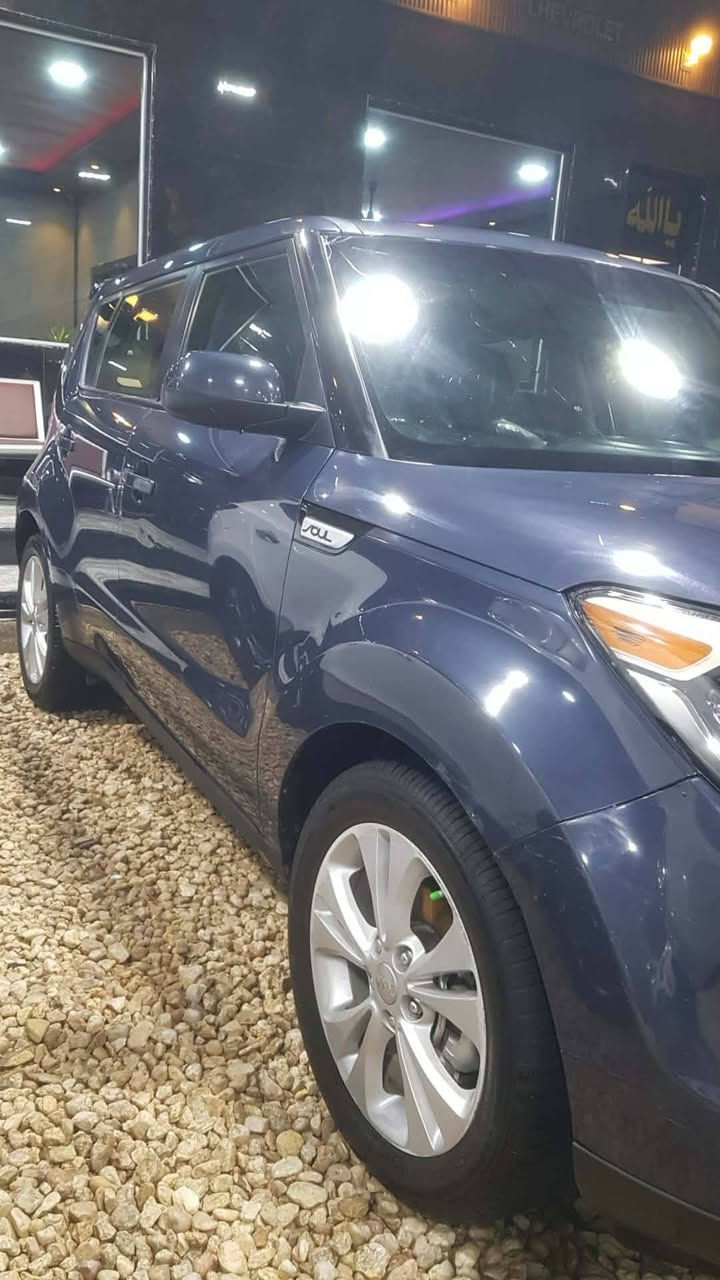 السلام عليكم...
للبيع صول 2015 رقم بابل بدون صبغ أو تبديل فقط الجاملغ الأمامي مصلح بارد 
حادث السيارة بالمنشور ماشية 105ml 
جاهزة من كل شي 
سعرها 110$ 
مكانها بالحلة مركز المدينة
للأستفسار ***********
